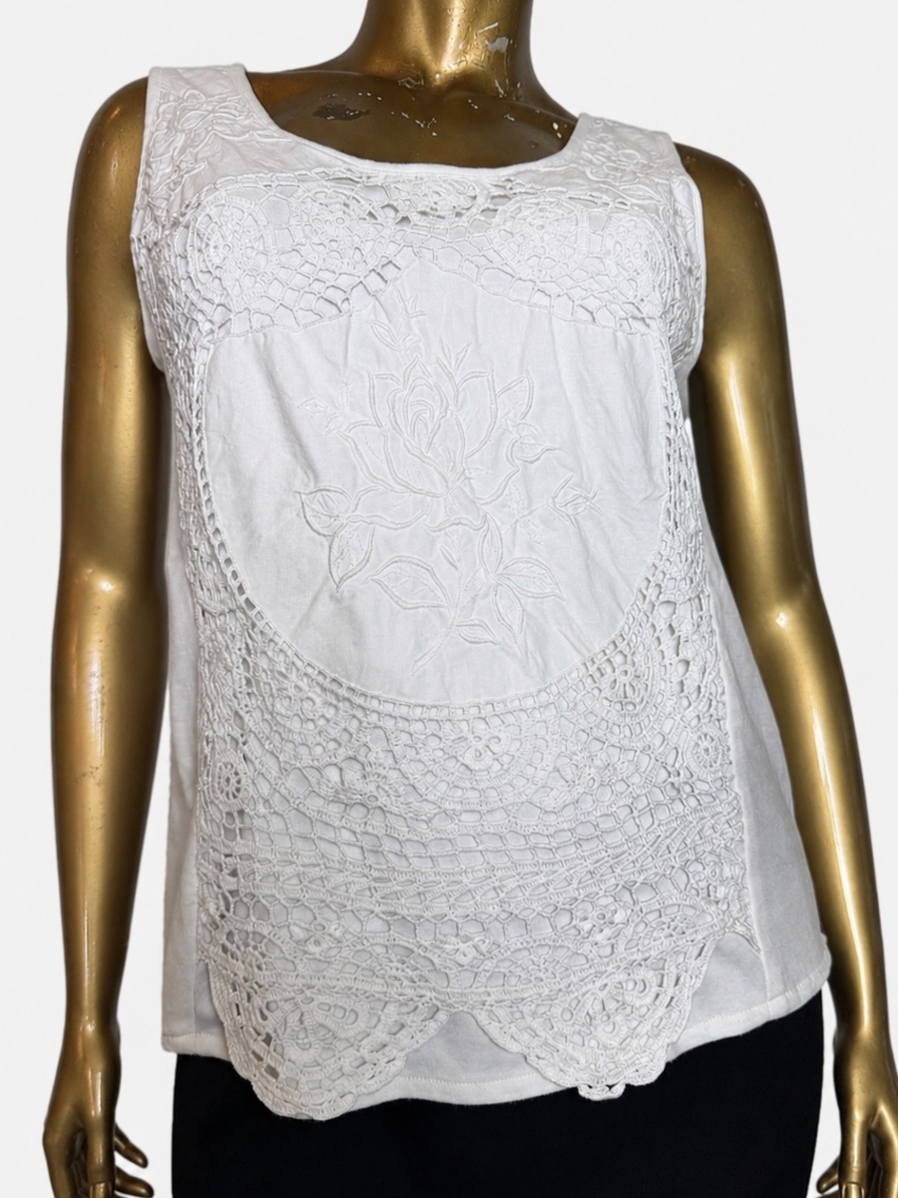 Vintage Lim’s poly/cotton White Crochet Lace Embroidered Sleeveless Top Size L